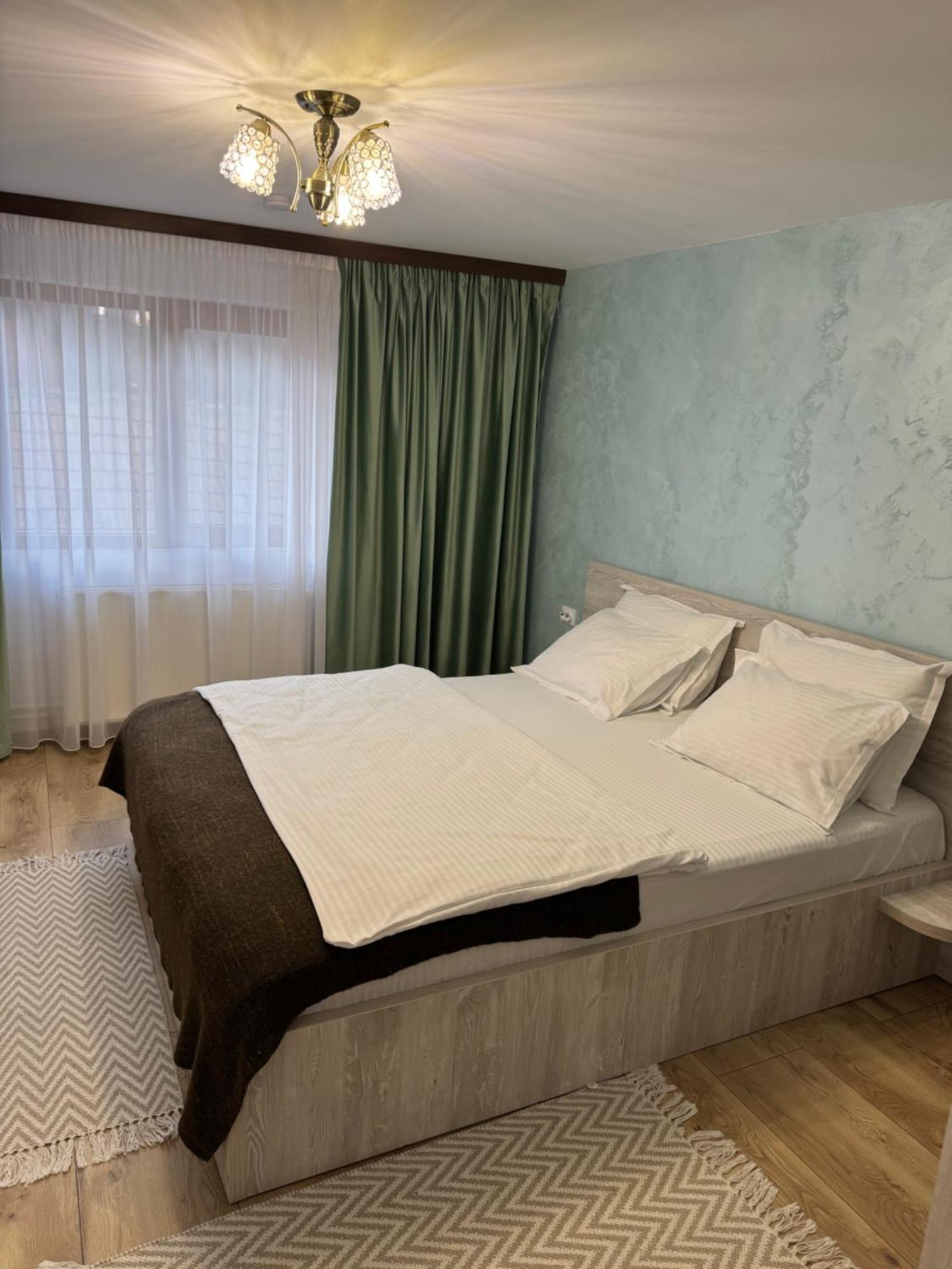 La Coltul Castelului Bran Boutique Hotel Luaran gambar
